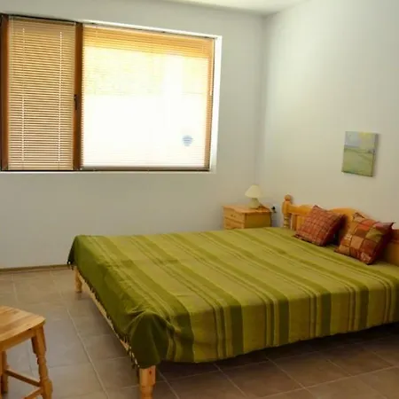 Anna Apartment *